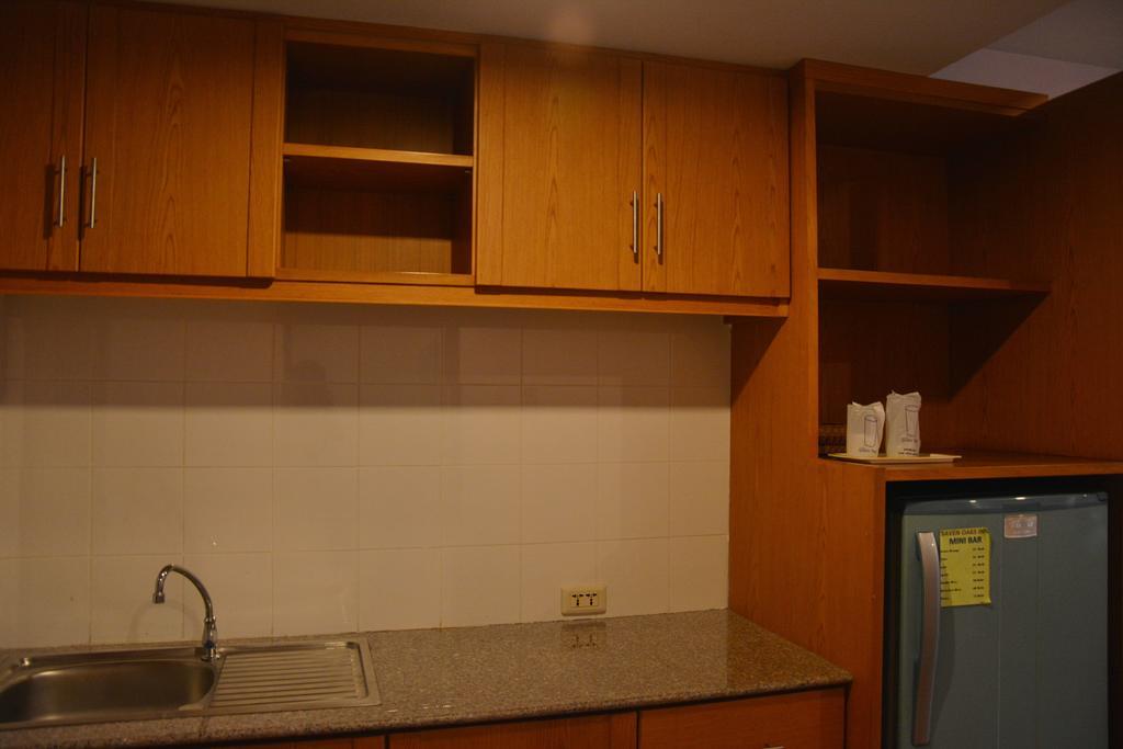 Seven Oaks Inn Haat Jomtien Rom bilde